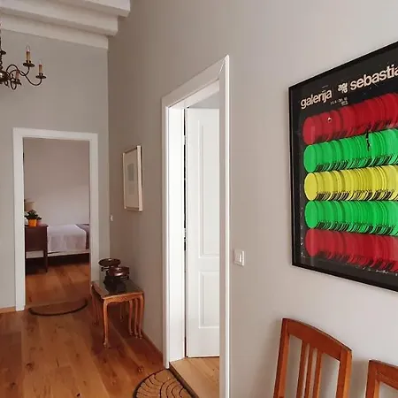 Muziqa Apartman *